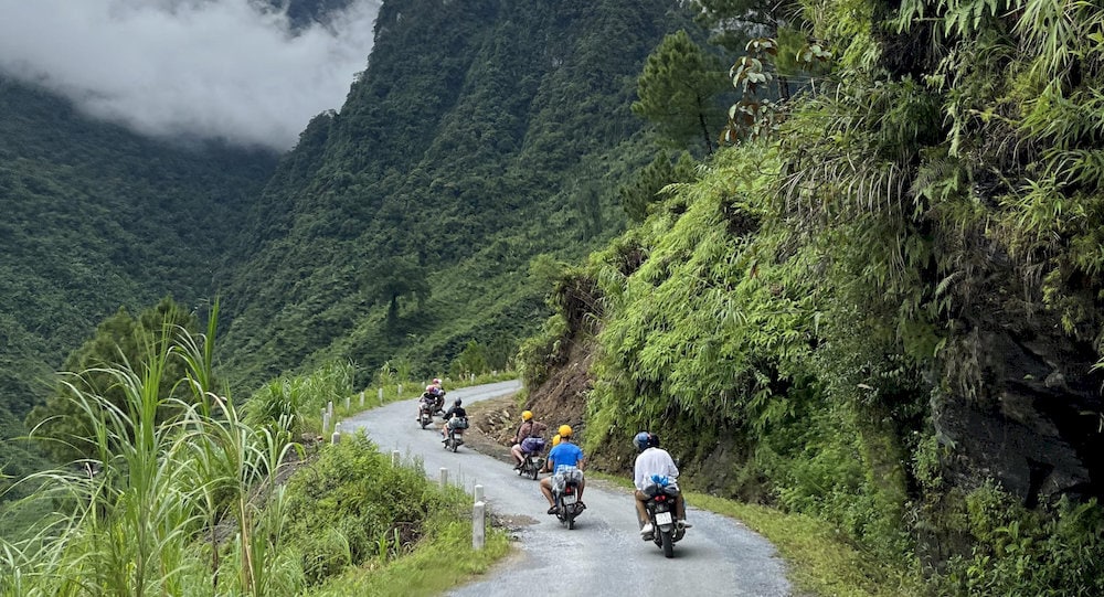 Planning transportation routes in advance helps travelers save time and navigate Northern Vietnam efficiently 